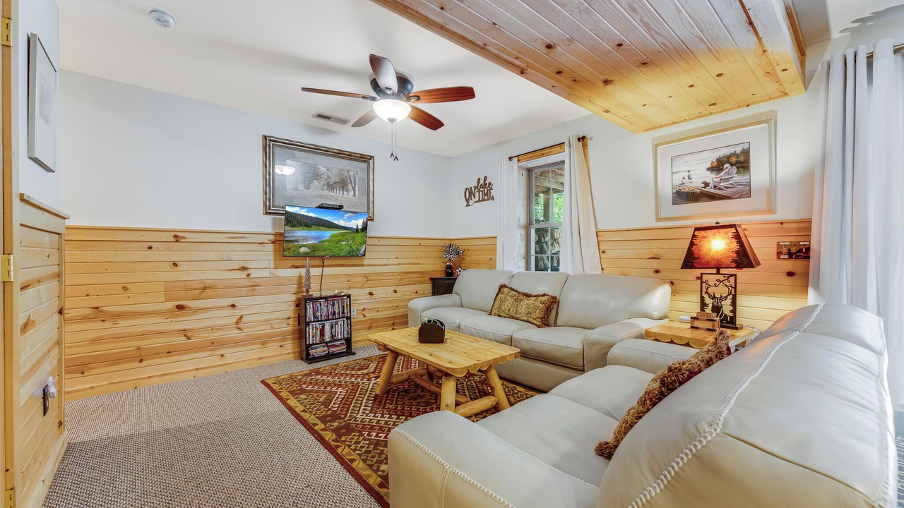 Photo of Livingroom in Thayerville