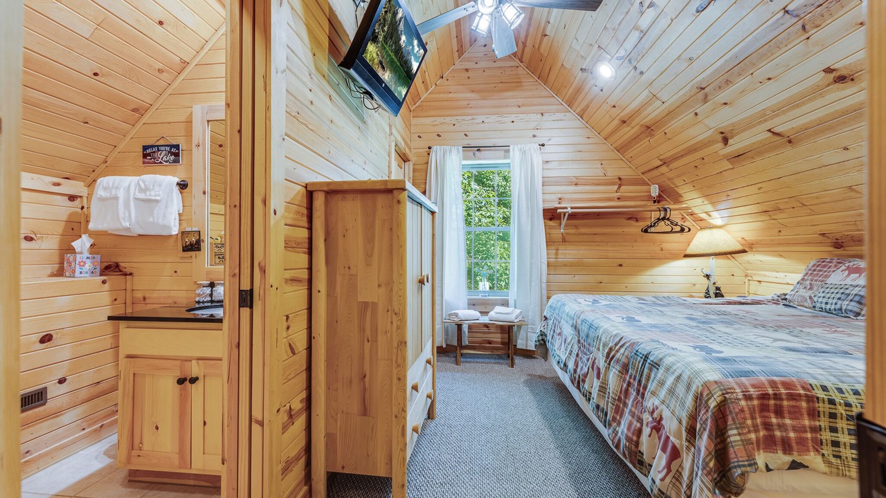Photo of Bedroom in Thayerville