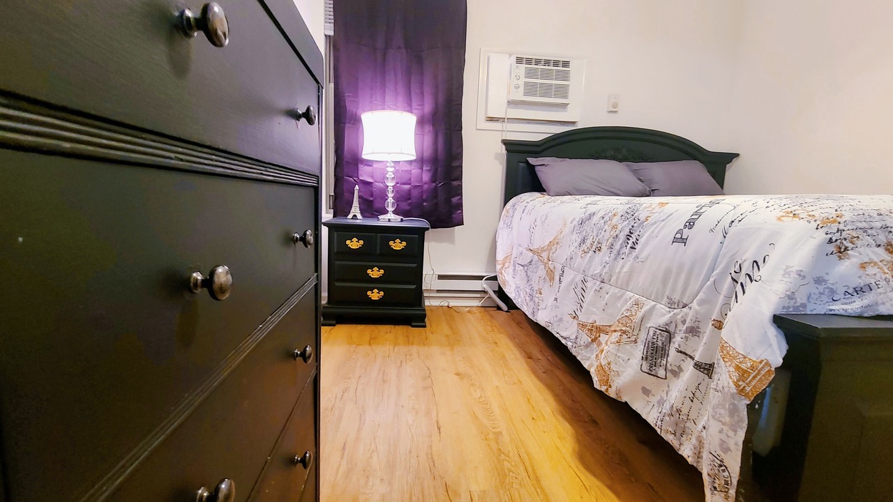 Photo of Bedroom in Downtown