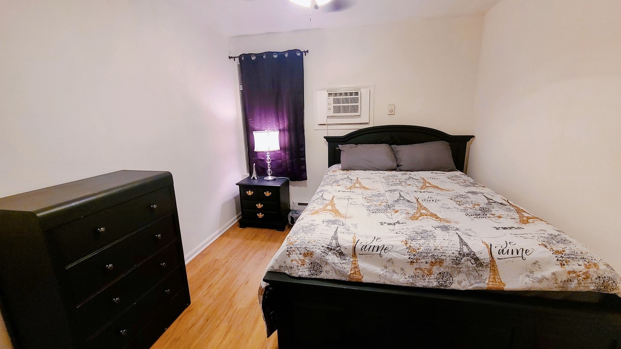 Photo of Bedroom in Downtown