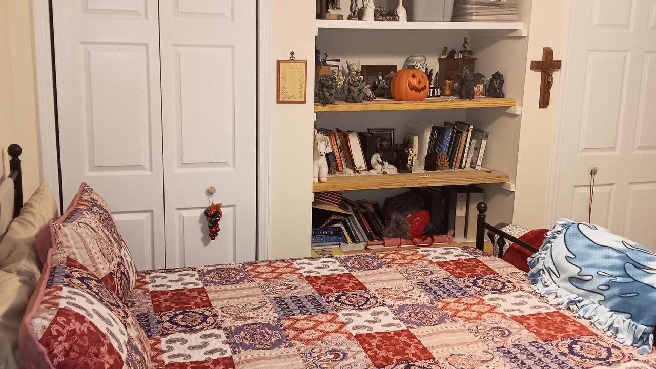 Photo of Bedroom in Newland
