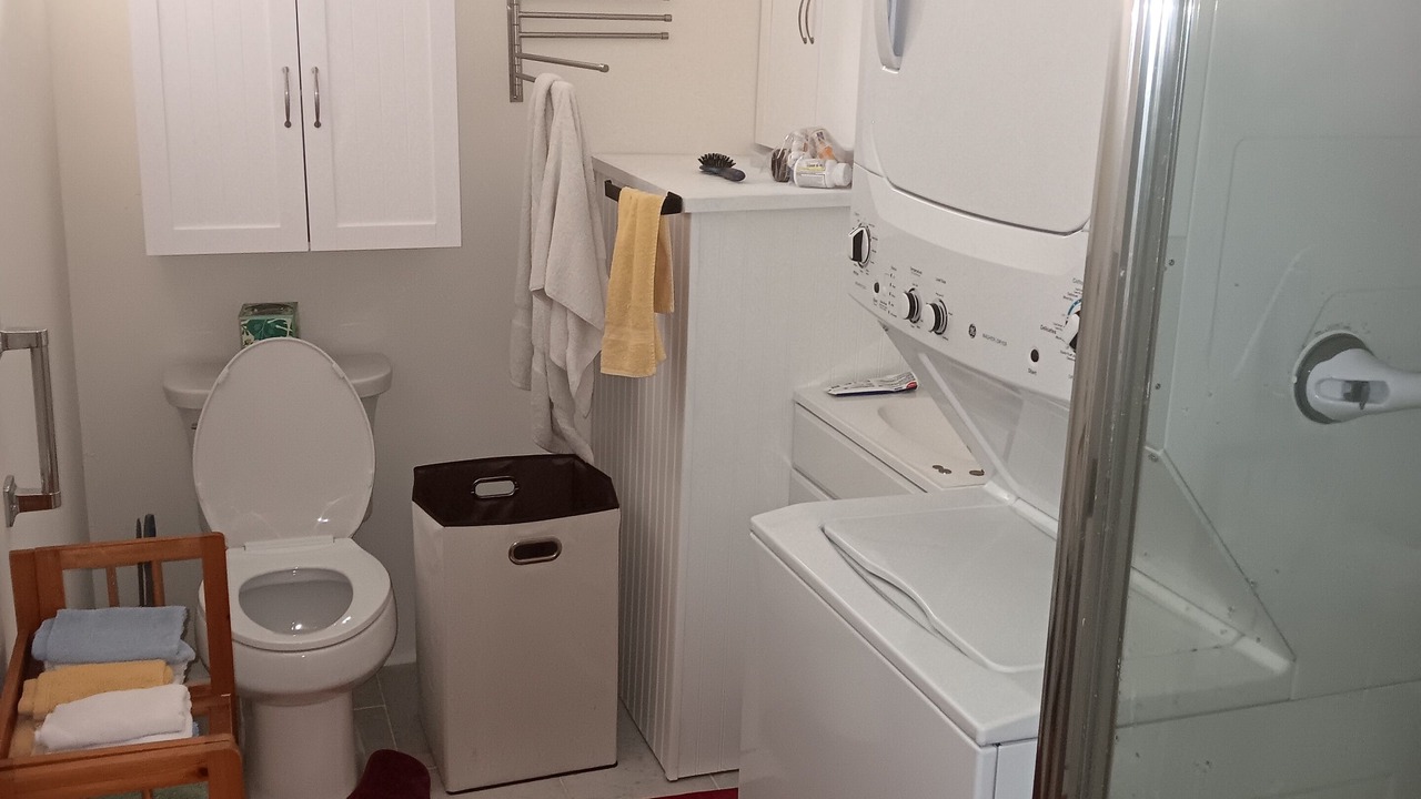 Photo of Bathroom in Newland