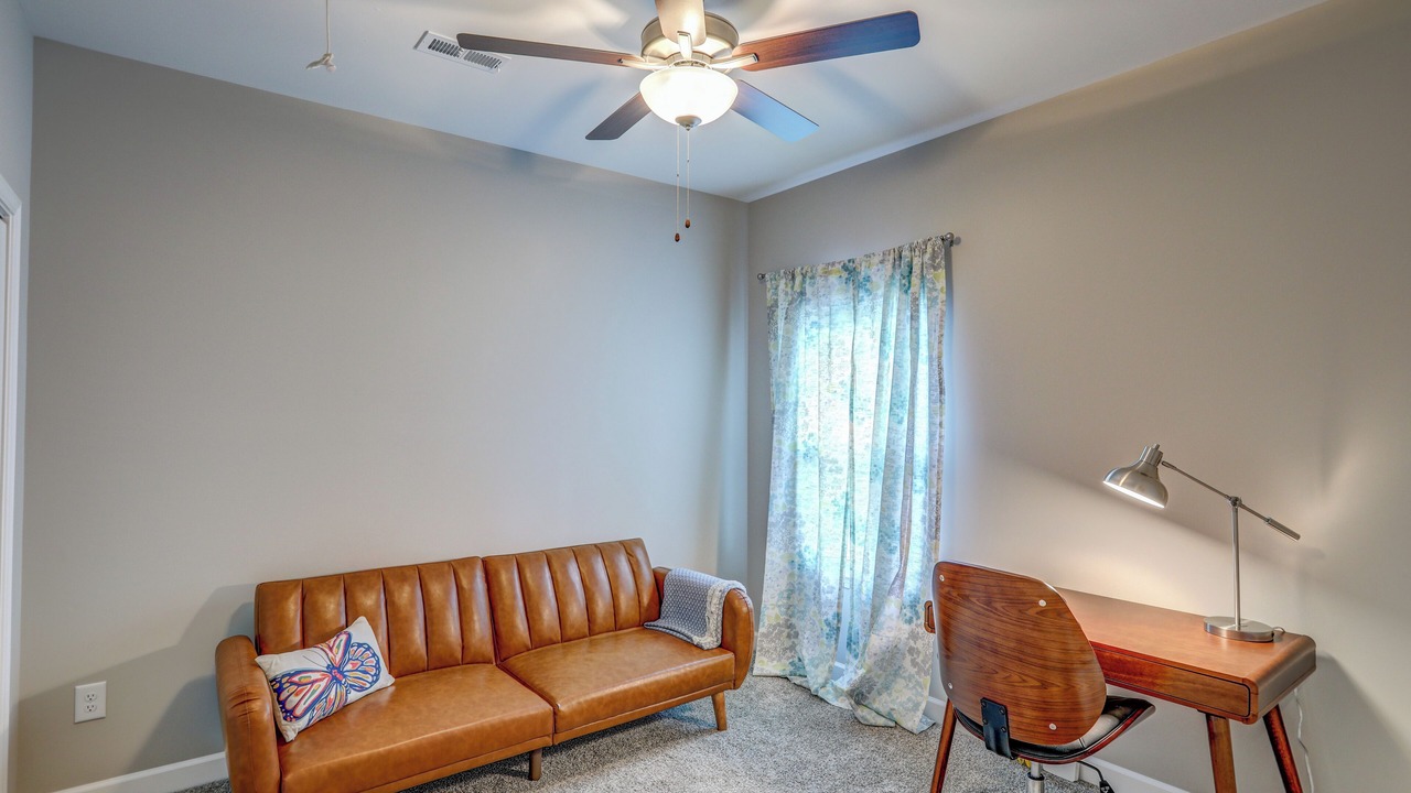 Photo of Livingroom in Johnson City