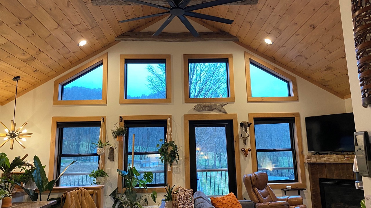 Photo of Bedroom in Roan Mountain