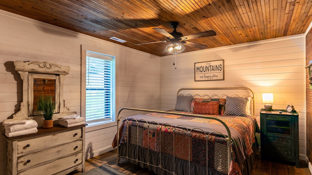 Photo of Bedroom in Linville