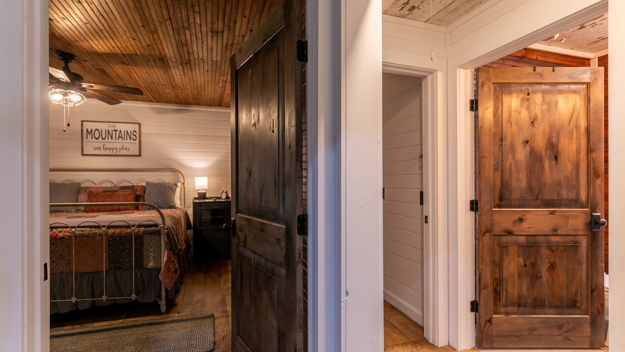 Photo of Bedroom in Linville