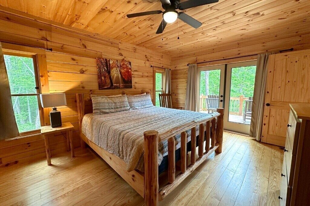 Photo of Bedroom in Lake Lure