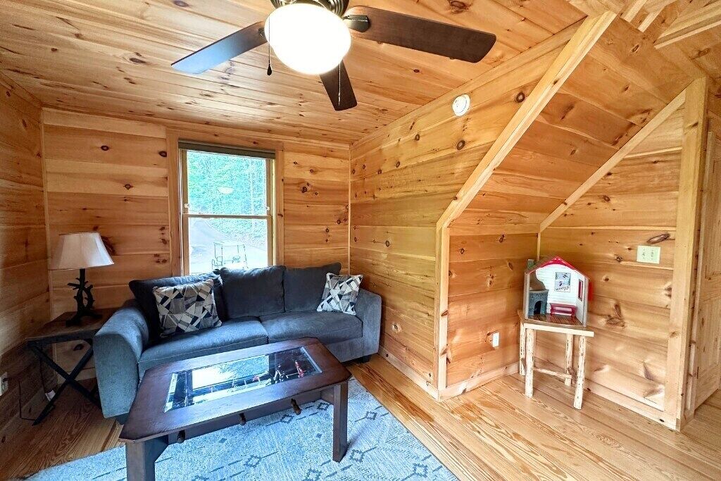 Photo of Livingroom in Lake Lure