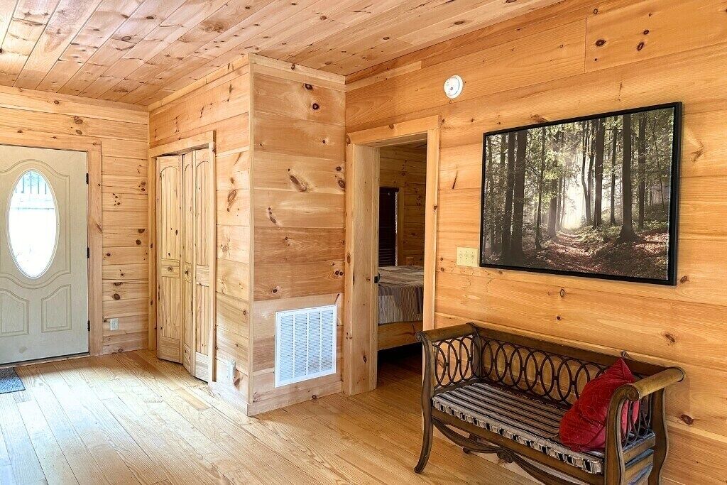 Photo of Bedroom in Lake Lure