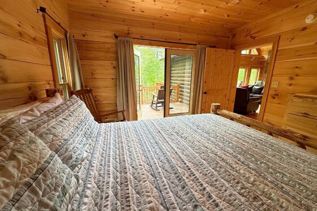 Photo of Bedroom in Lake Lure