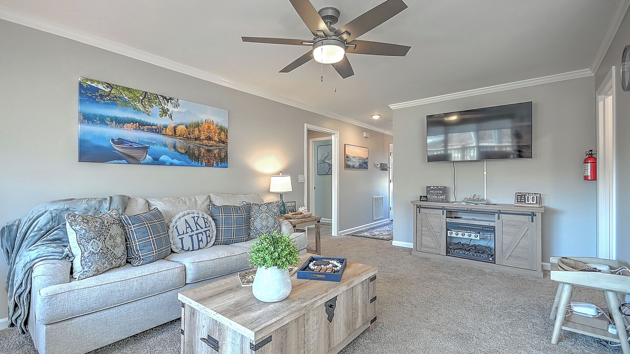 Photo of Livingroom in Oak Grove