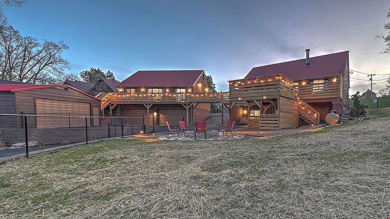 Photo of Outdoor in Oak Grove