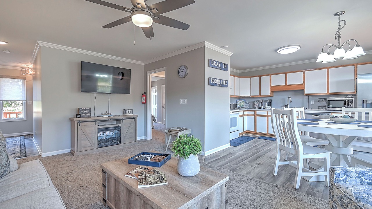 Photo of Livingroom in Oak Grove