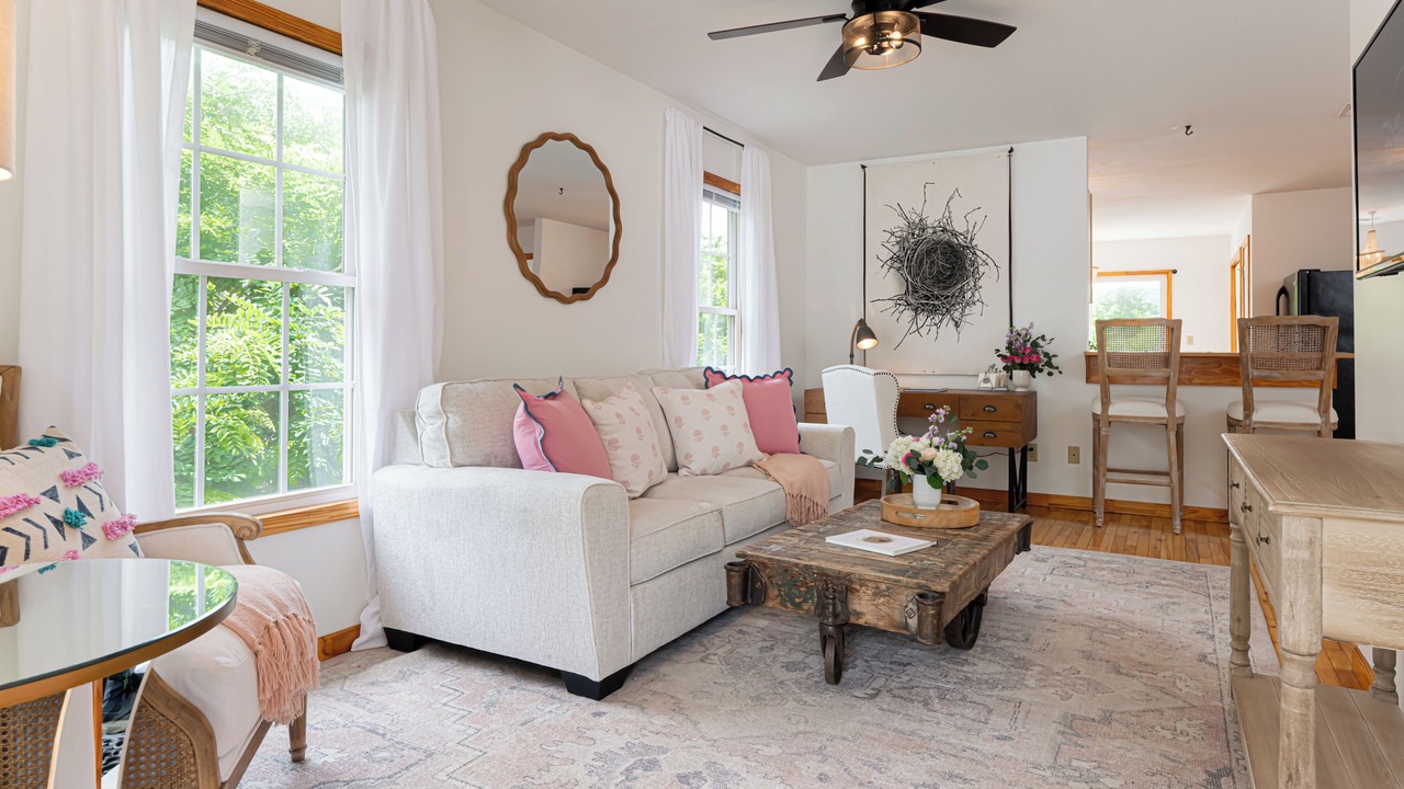 Photo of Livingroom in Woodfin