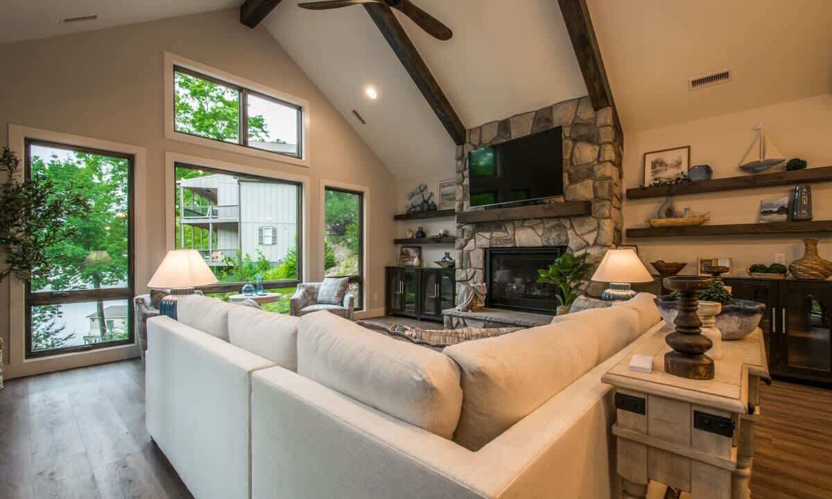 Photo of Livingroom in Lake Lure