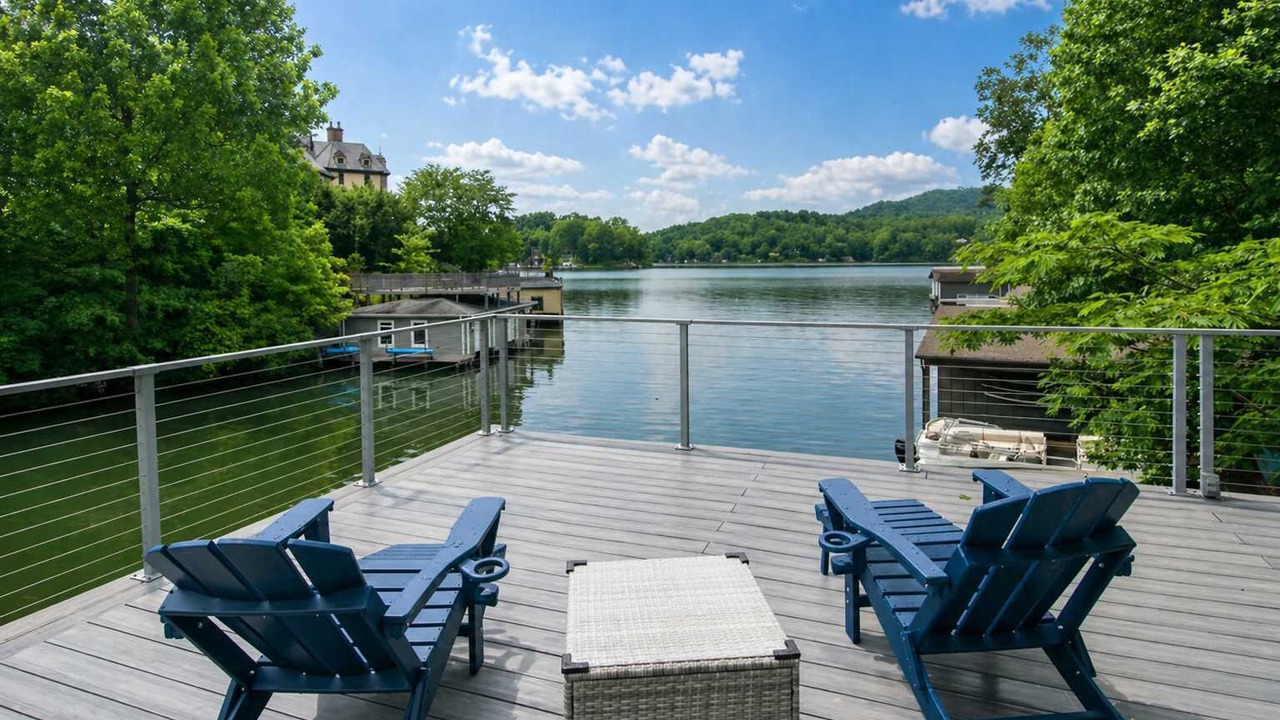 Photo of Patio Balcony in Lake Lure