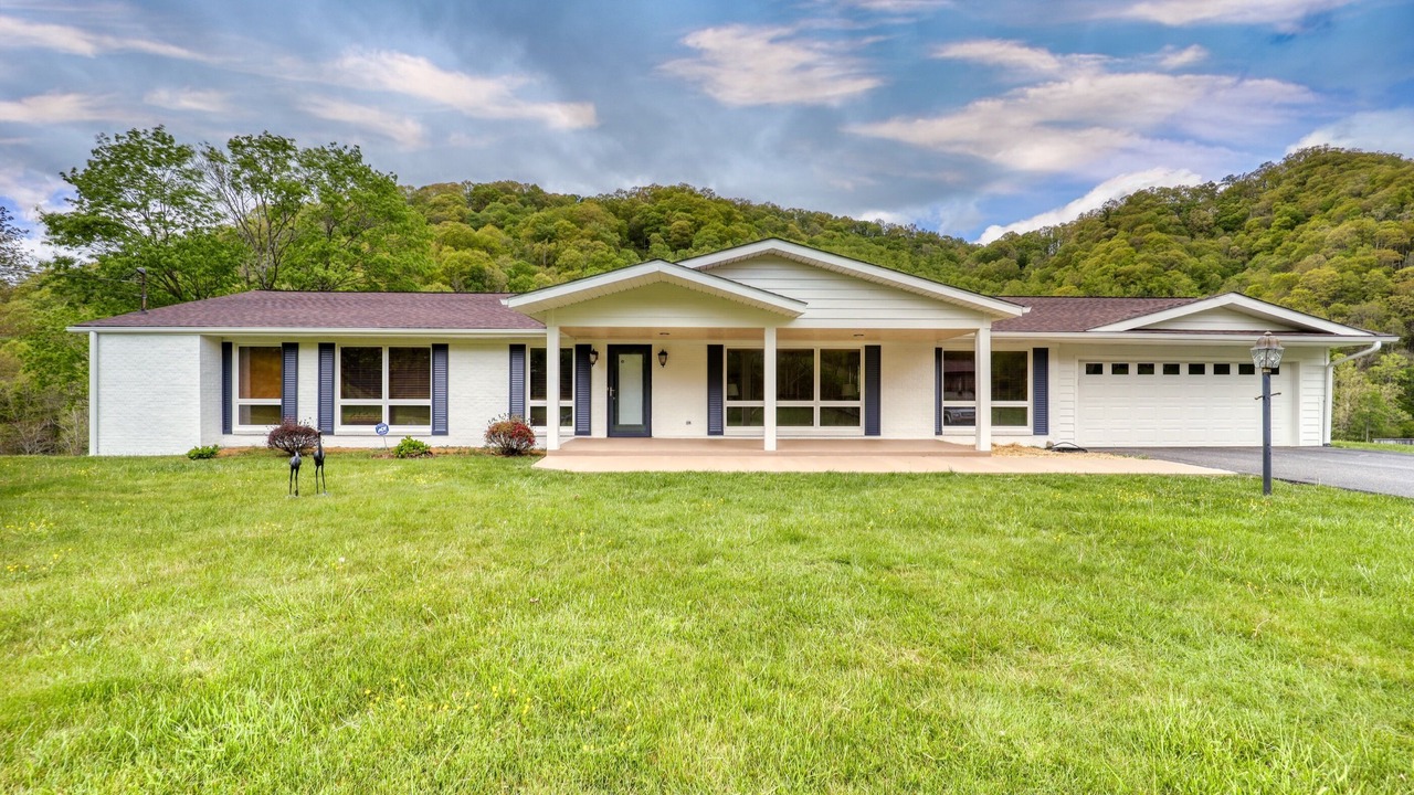 Photo of Outdoor in Bakersville