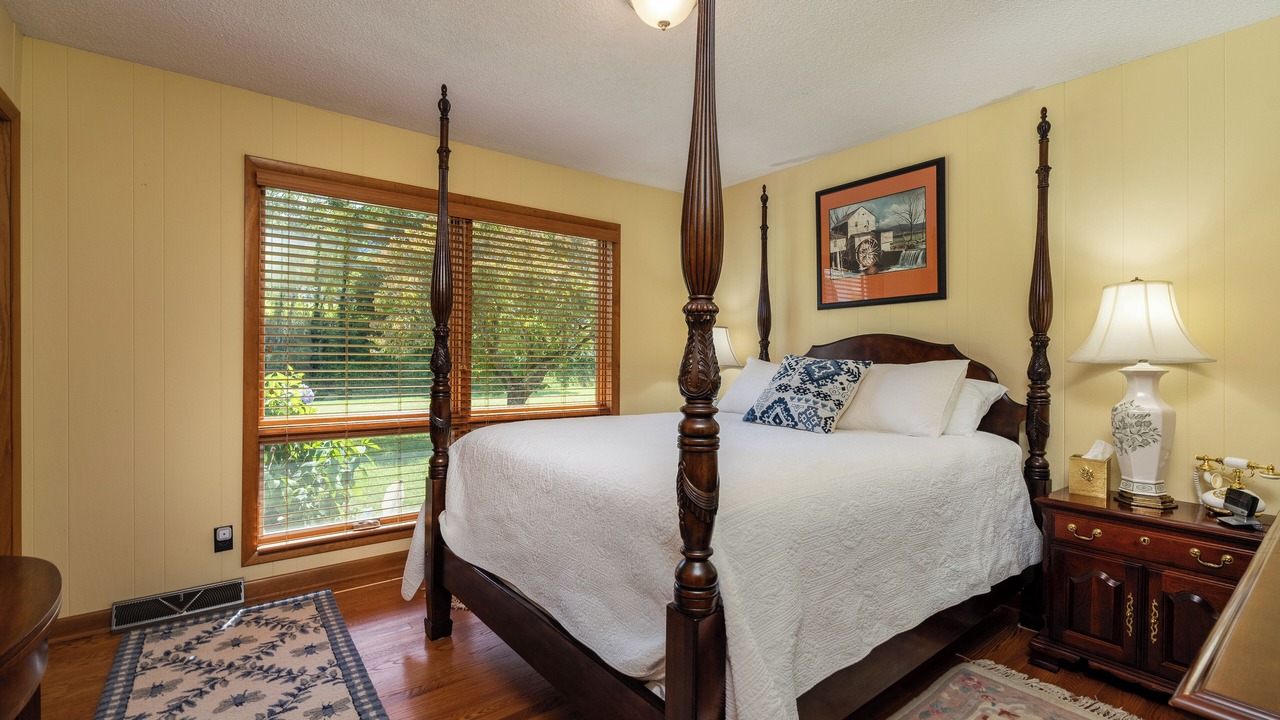 Photo of Bedroom in Bakersville
