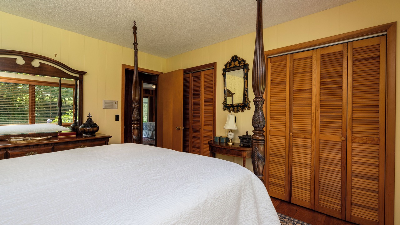 Photo of Bedroom in Bakersville