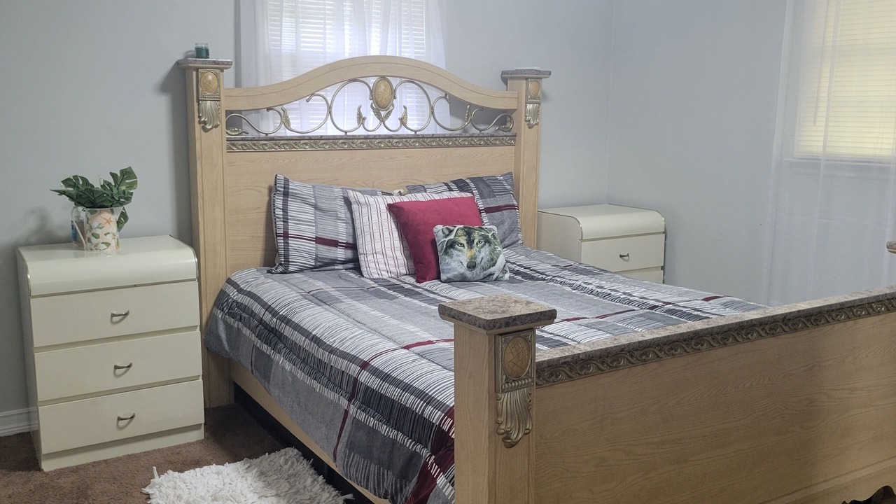 Photo of Bedroom in Forest City