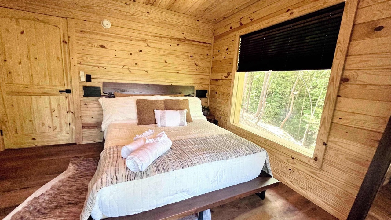 Photo of Bedroom in Rogers