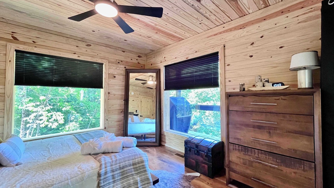 Photo of Bedroom in Rogers