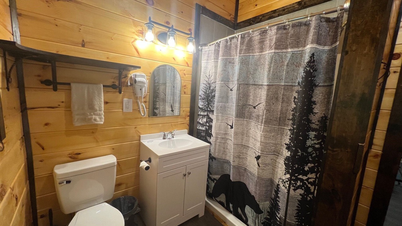 Photo of Bathroom in Campton