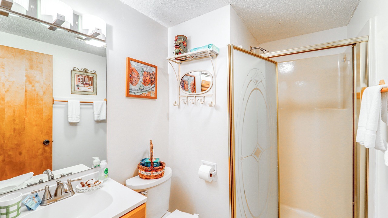 Photo of Bathroom in Newland