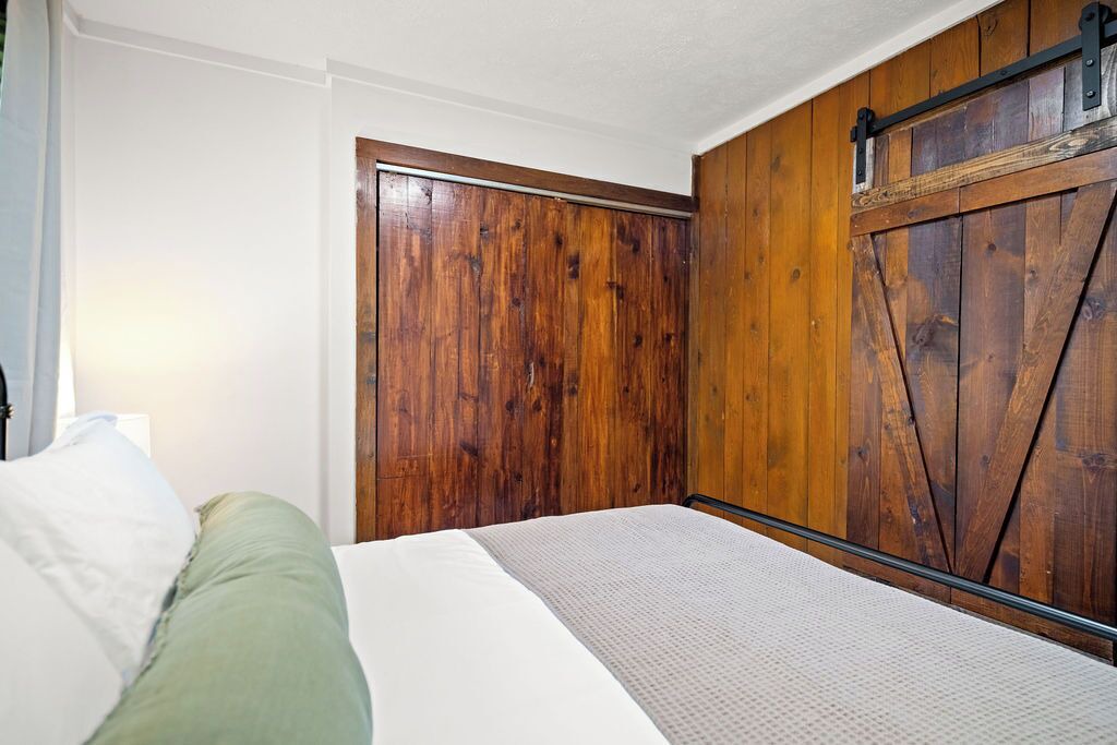 Photo of Bedroom in Canvas