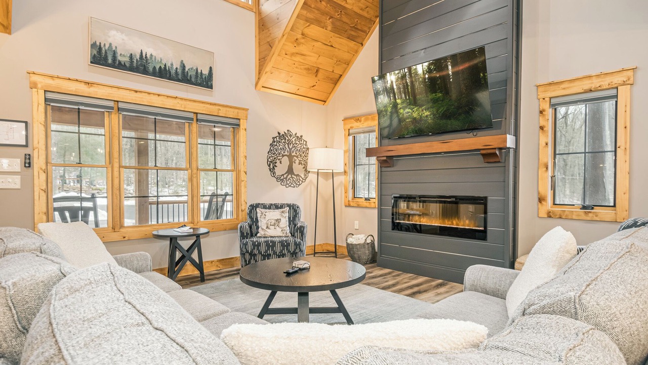Photo of Livingroom in Oakland