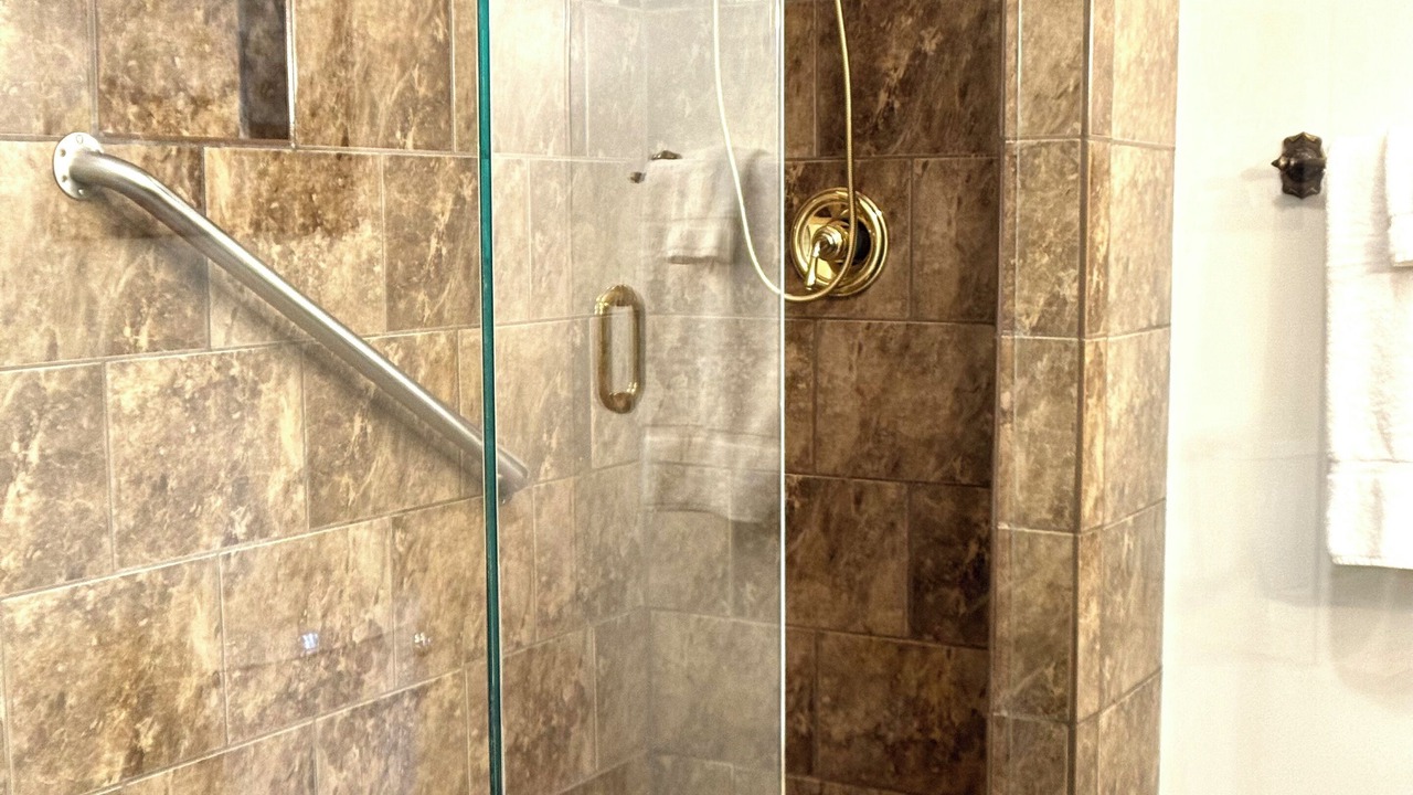 Photo of Bathroom in De Mossville