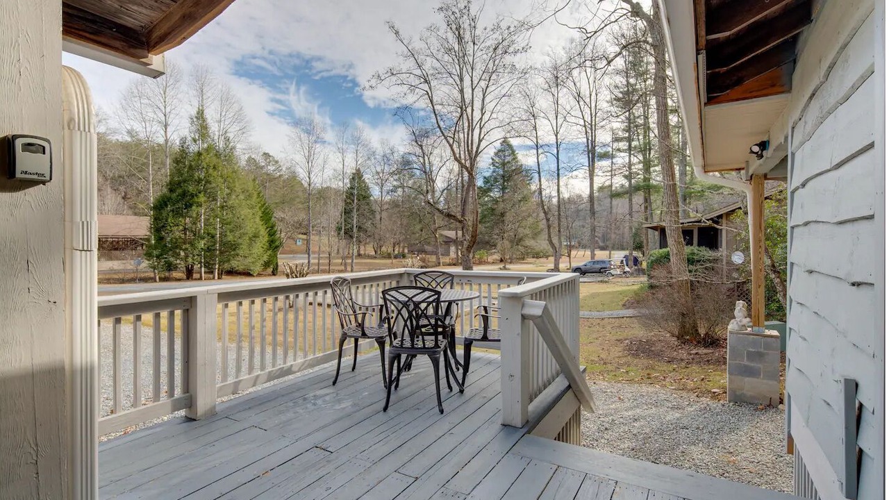 Photo of Outdoor in Lake Lure