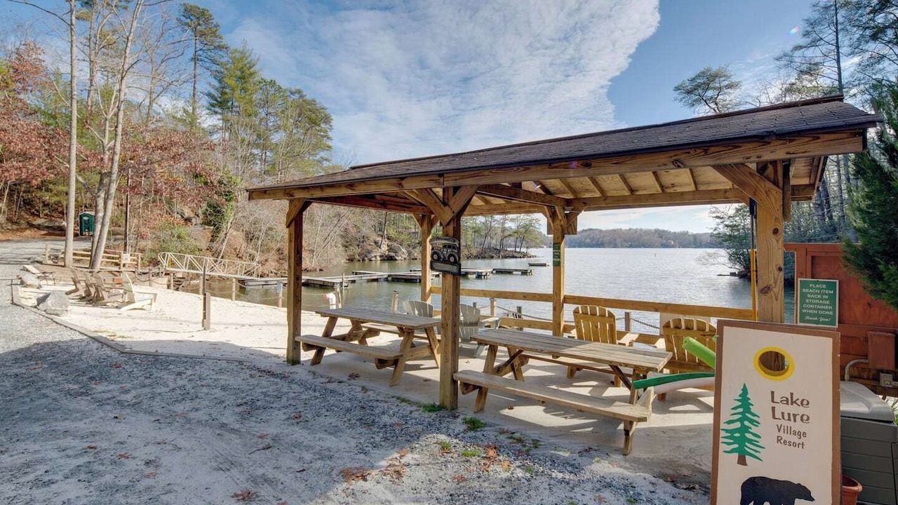 Photo of Outdoor in Lake Lure