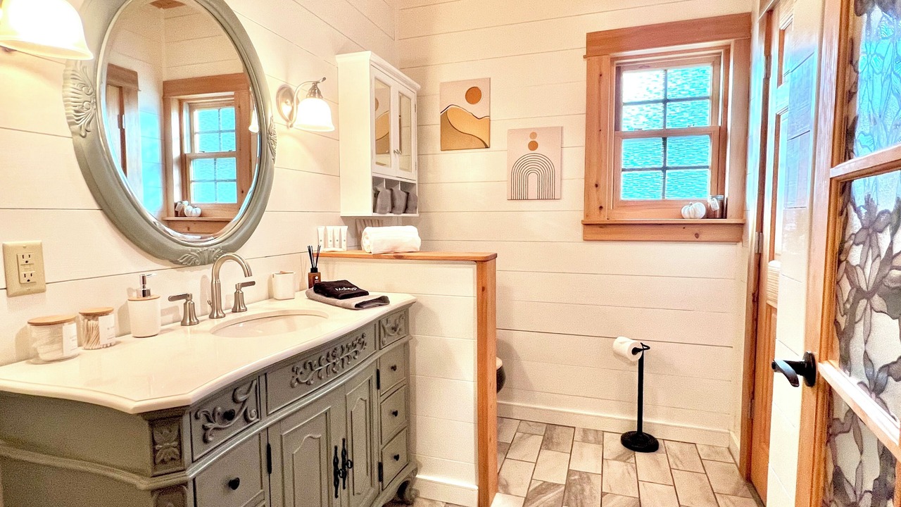 Photo of Bathroom in West Jefferson