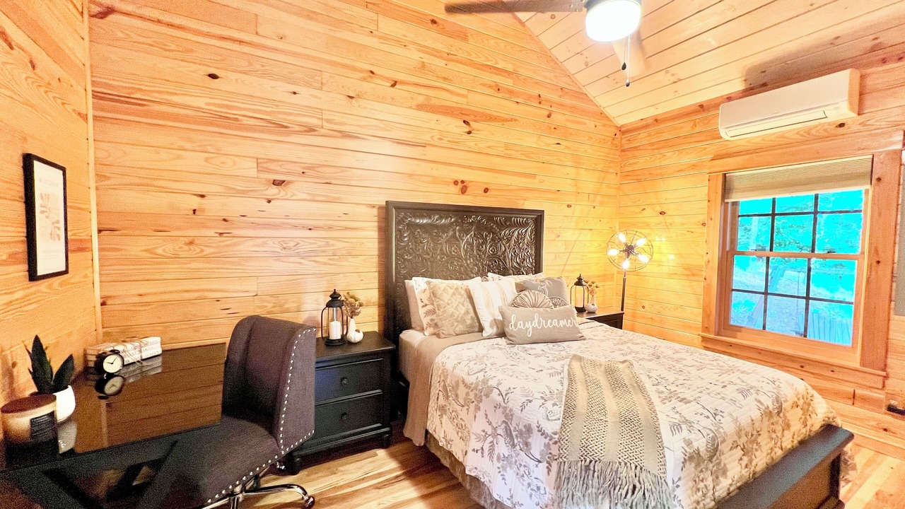 Photo of Bedroom in West Jefferson