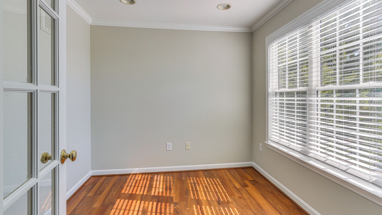 Photo of Bedroom in Point of Rocks