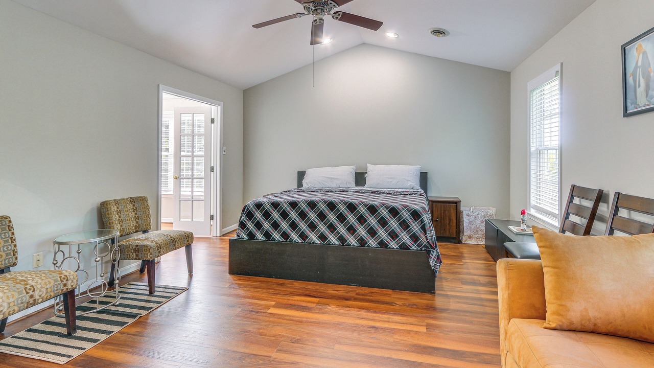 Photo of Bedroom in Point of Rocks