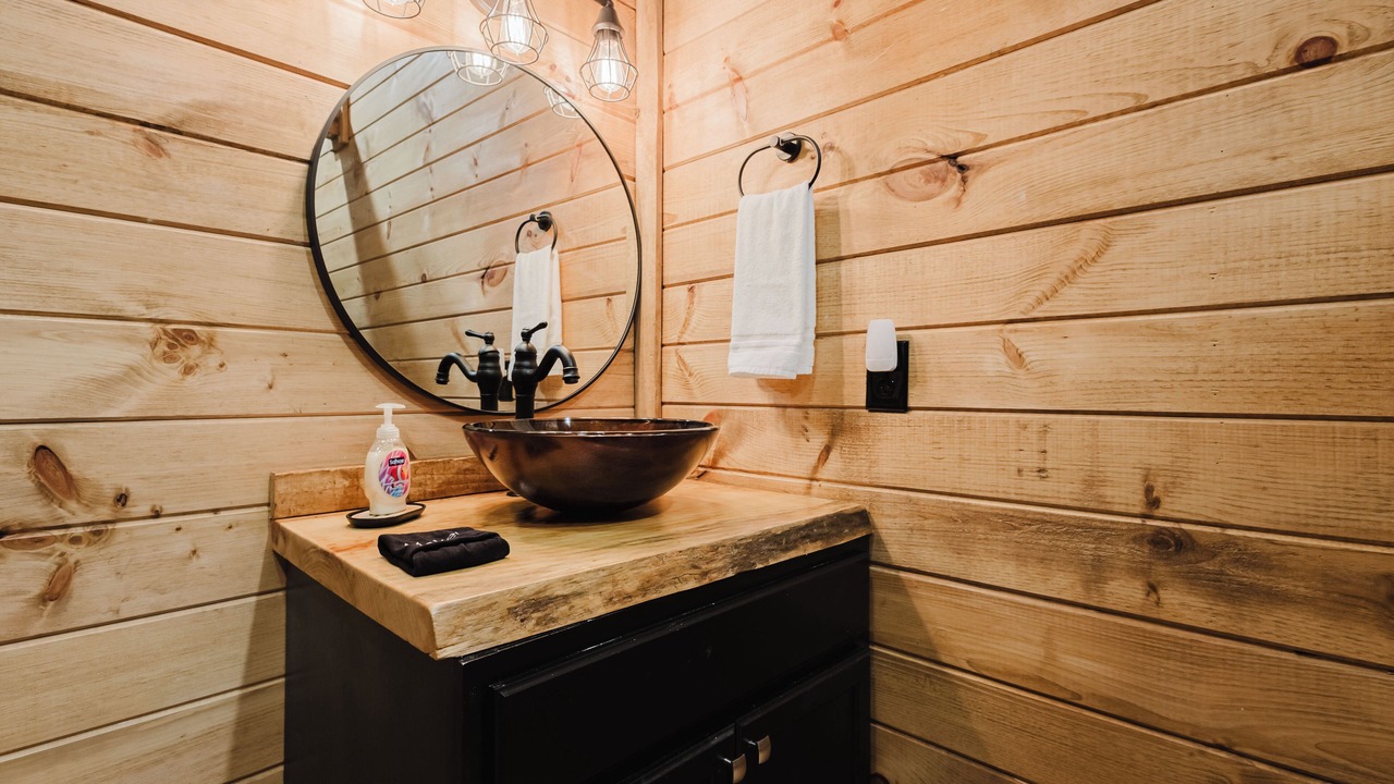 Photo of Bathroom in Campton