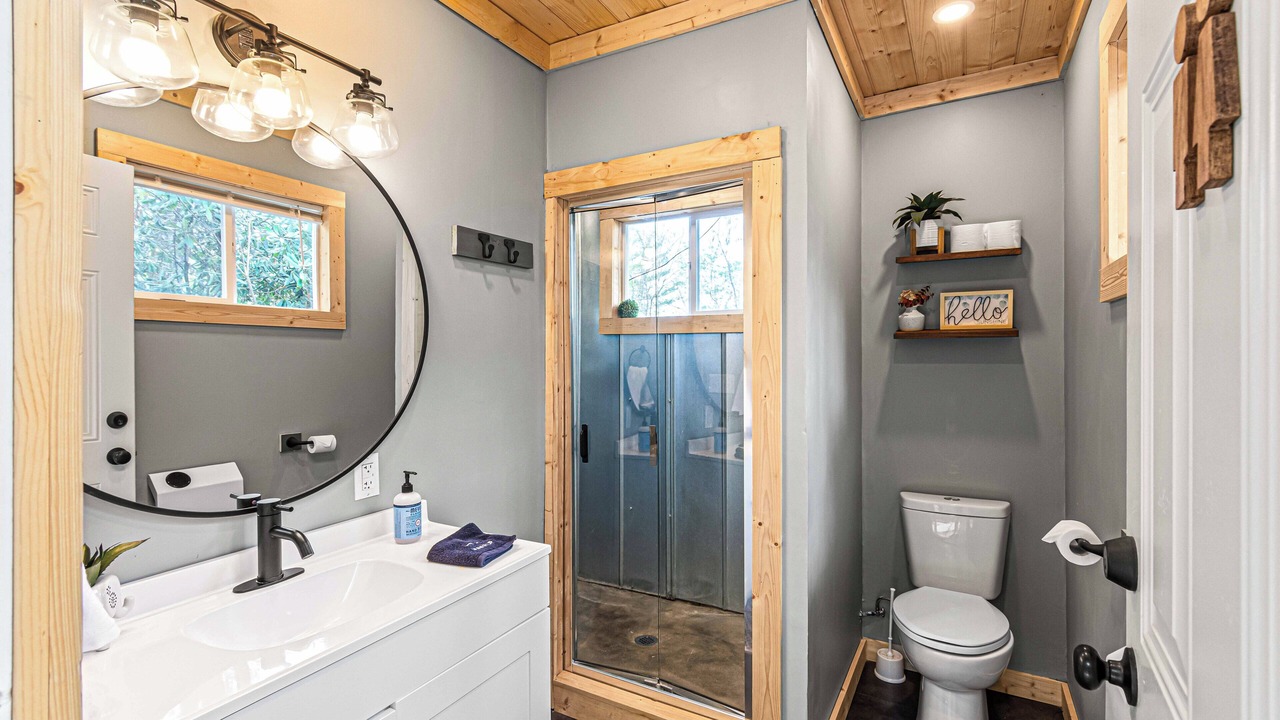 Photo of Bathroom in Apple Ridge
