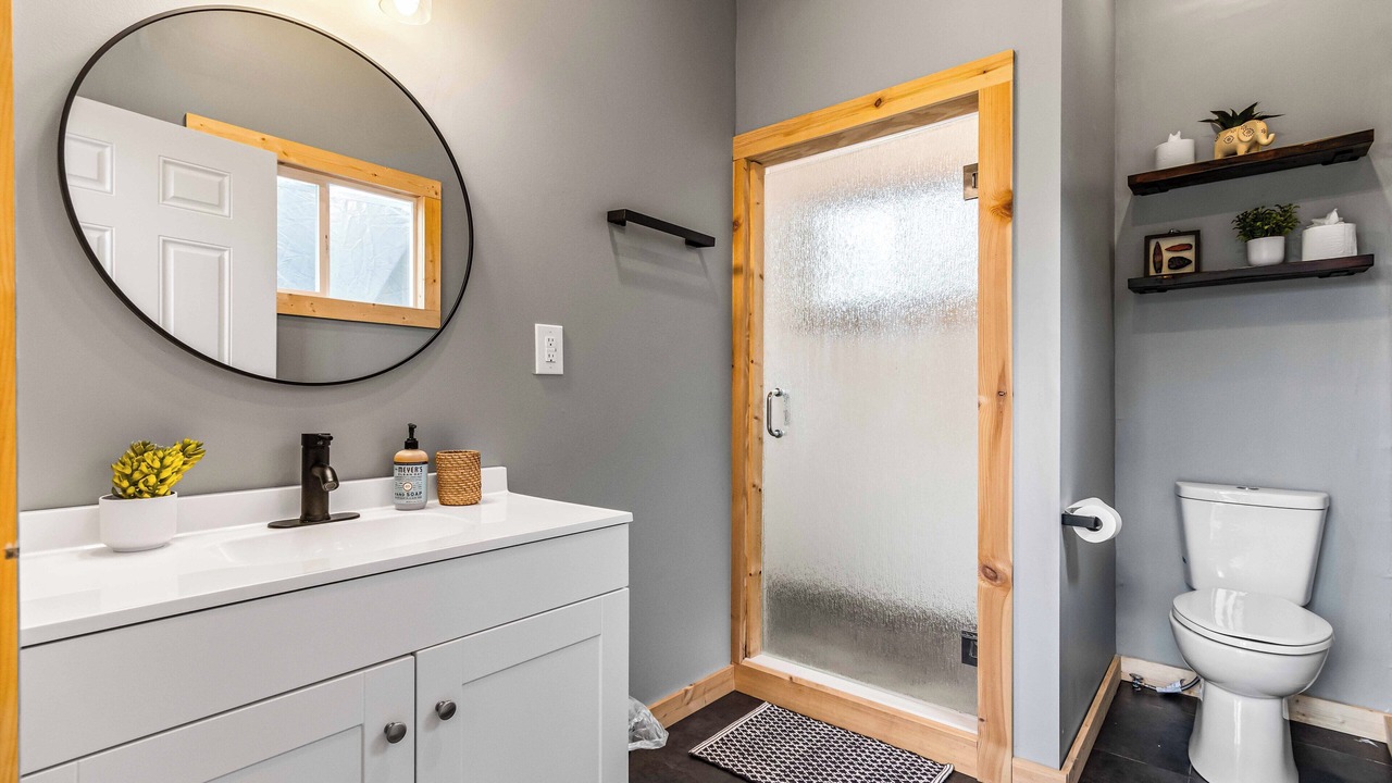 Photo of Bathroom in Apple Ridge