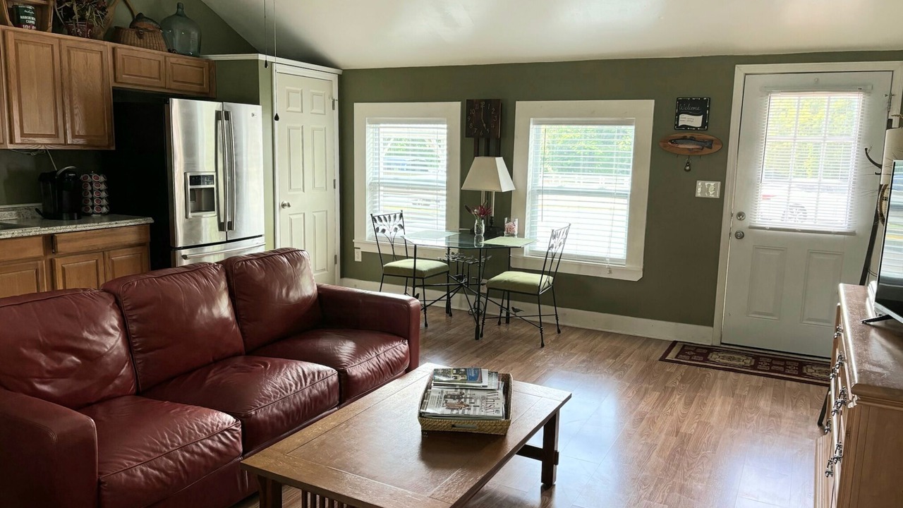 Photo of Livingroom in Lexington