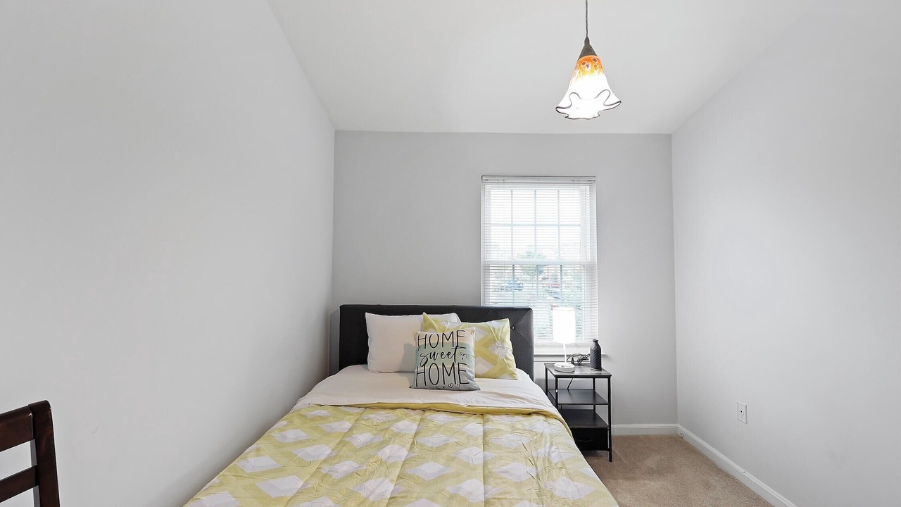Photo of Bedroom in Calverton