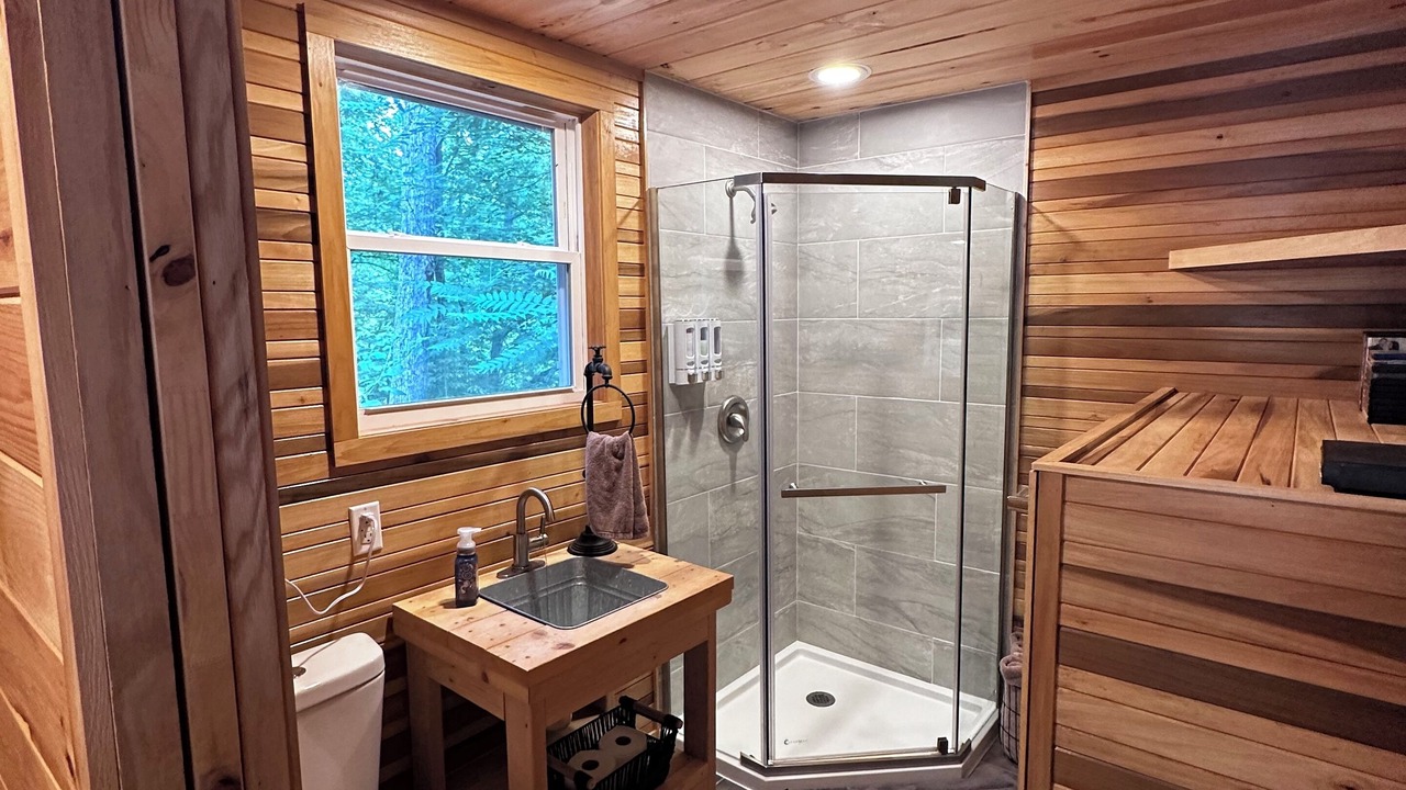 Photo of Bathroom in Jonesborough