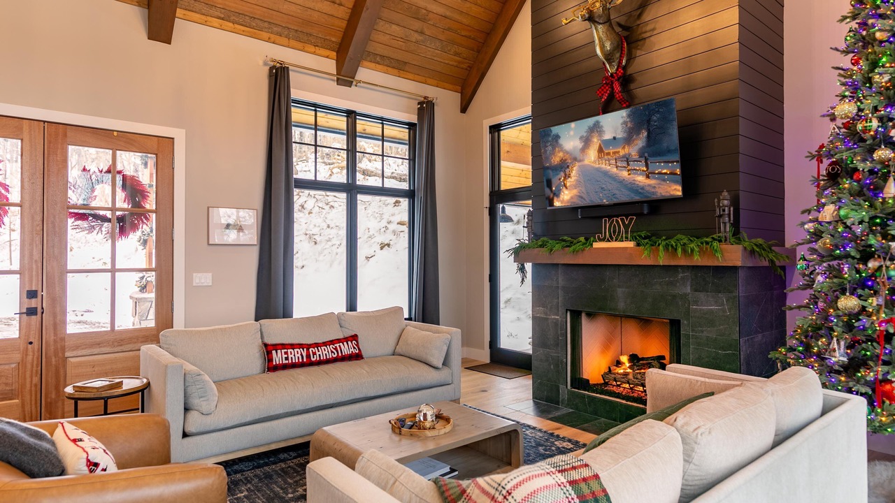 Photo of Livingroom in Elk Park