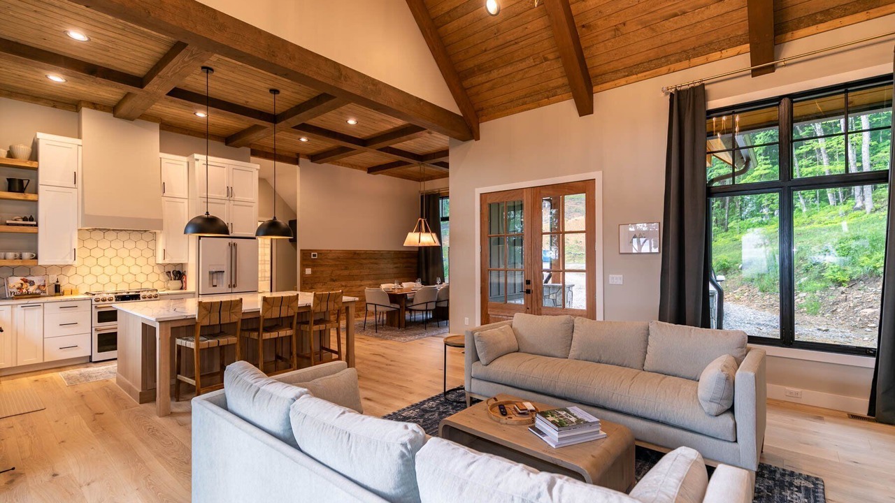 Photo of Livingroom in Elk Park