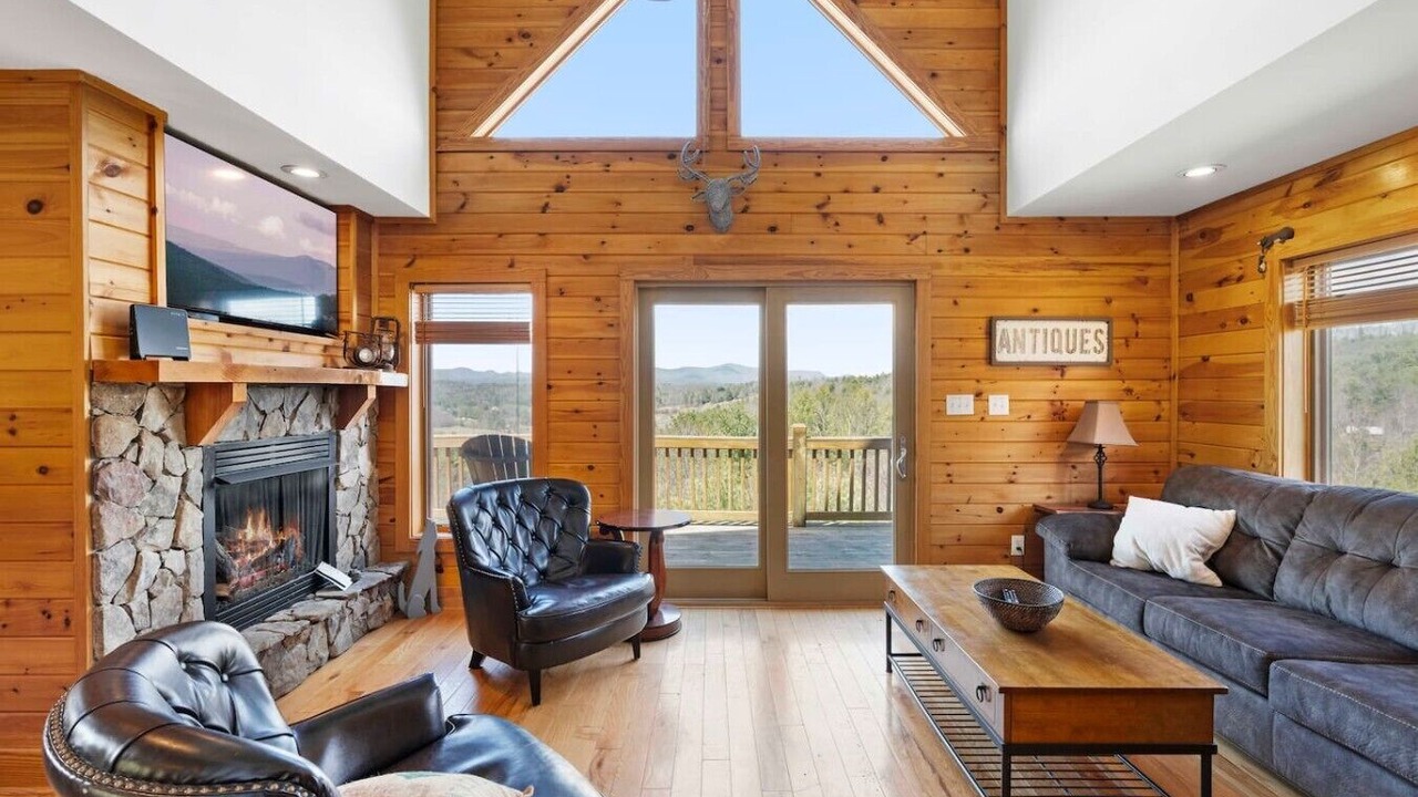 Photo of Livingroom in Fleetwood