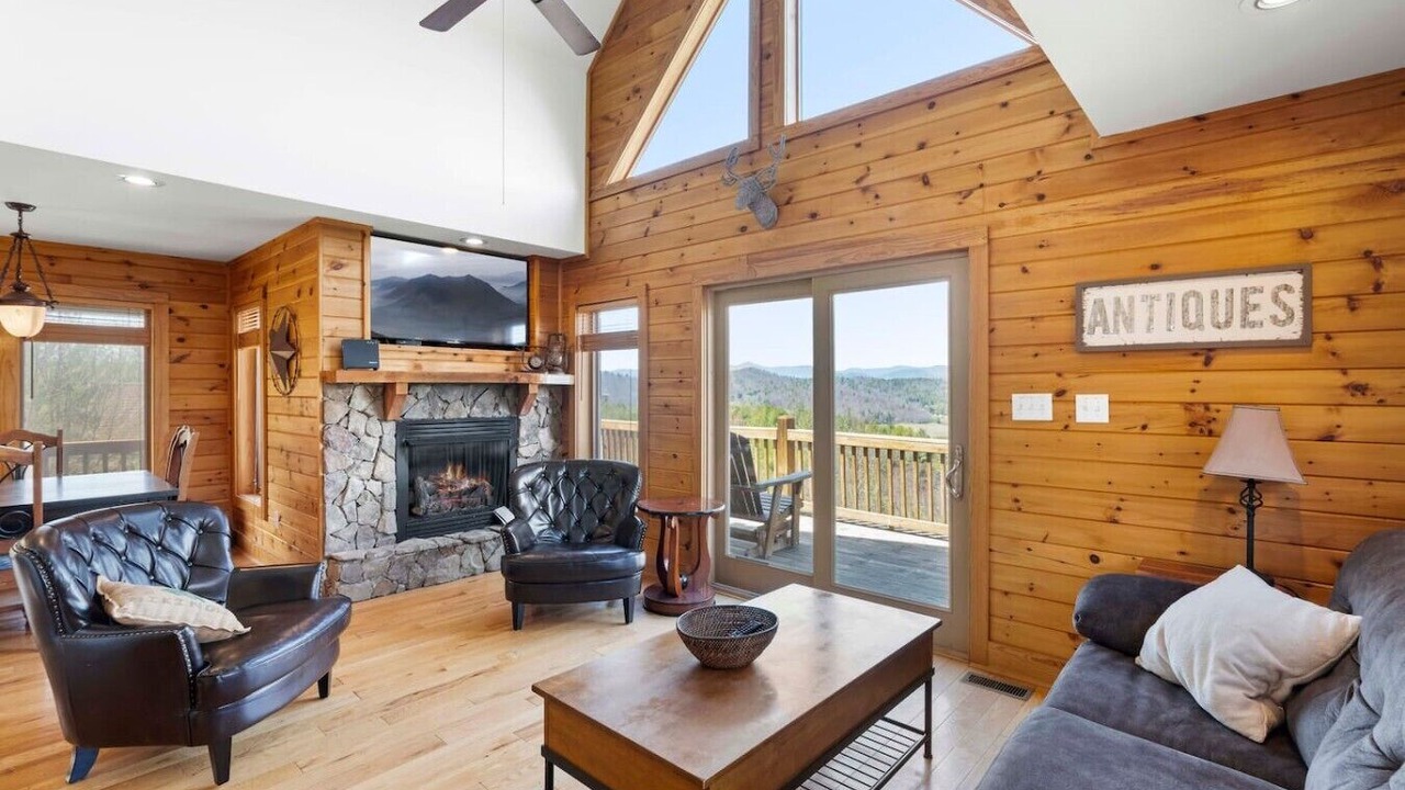 Photo of Livingroom in Fleetwood