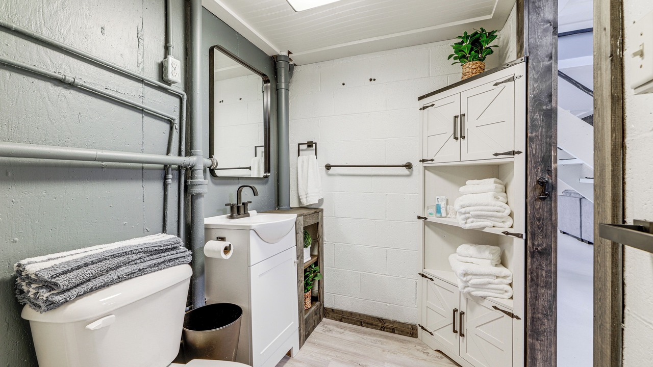 Photo of Bathroom in Dry Ridge