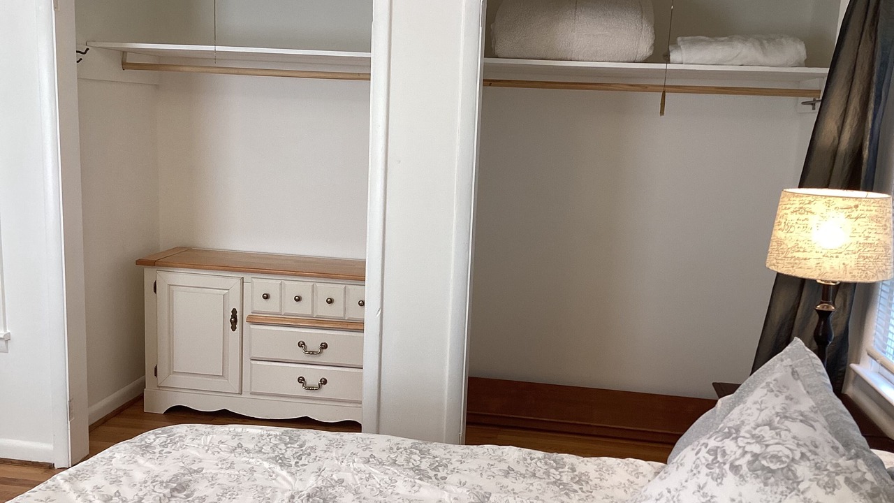 Photo of Bedroom in Hendersonville