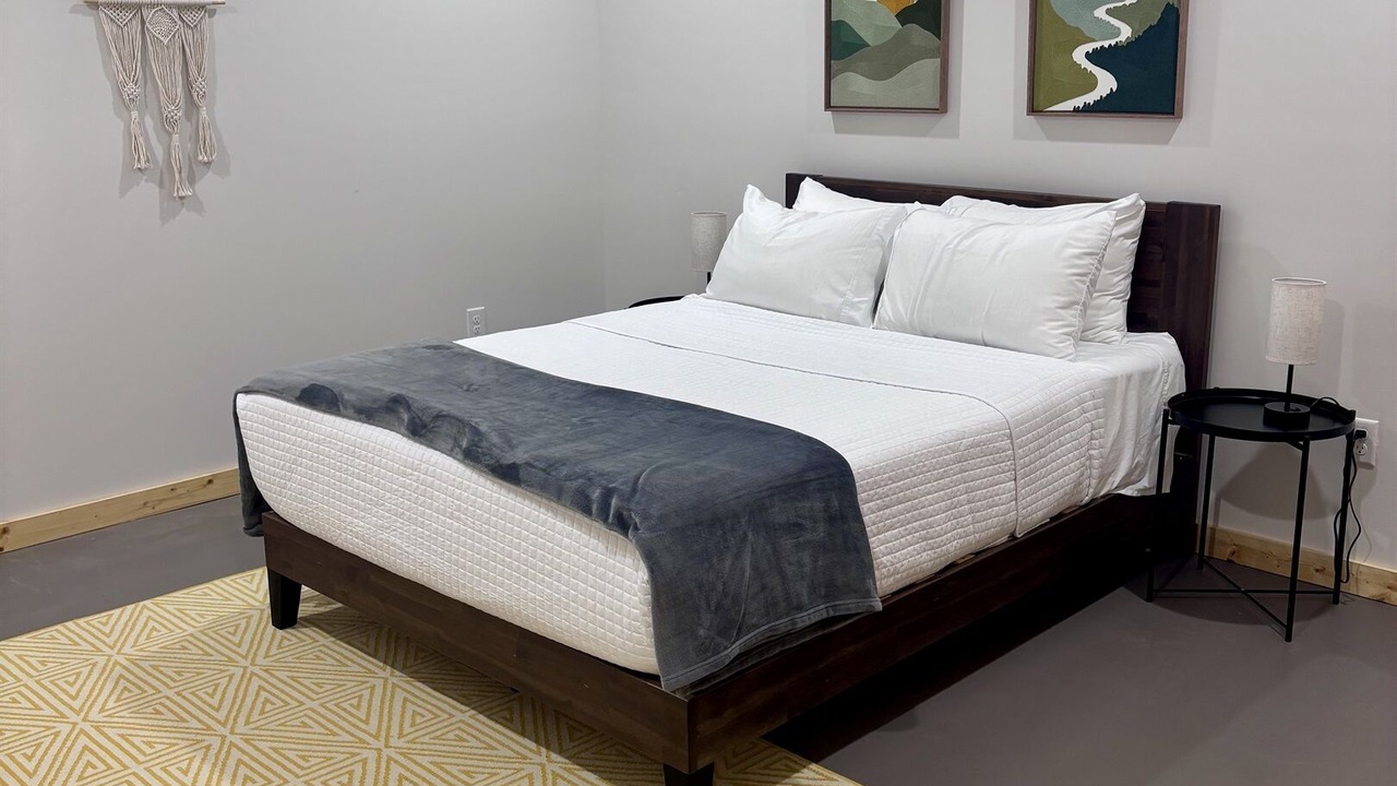 Photo of Bedroom in Berkeley Springs